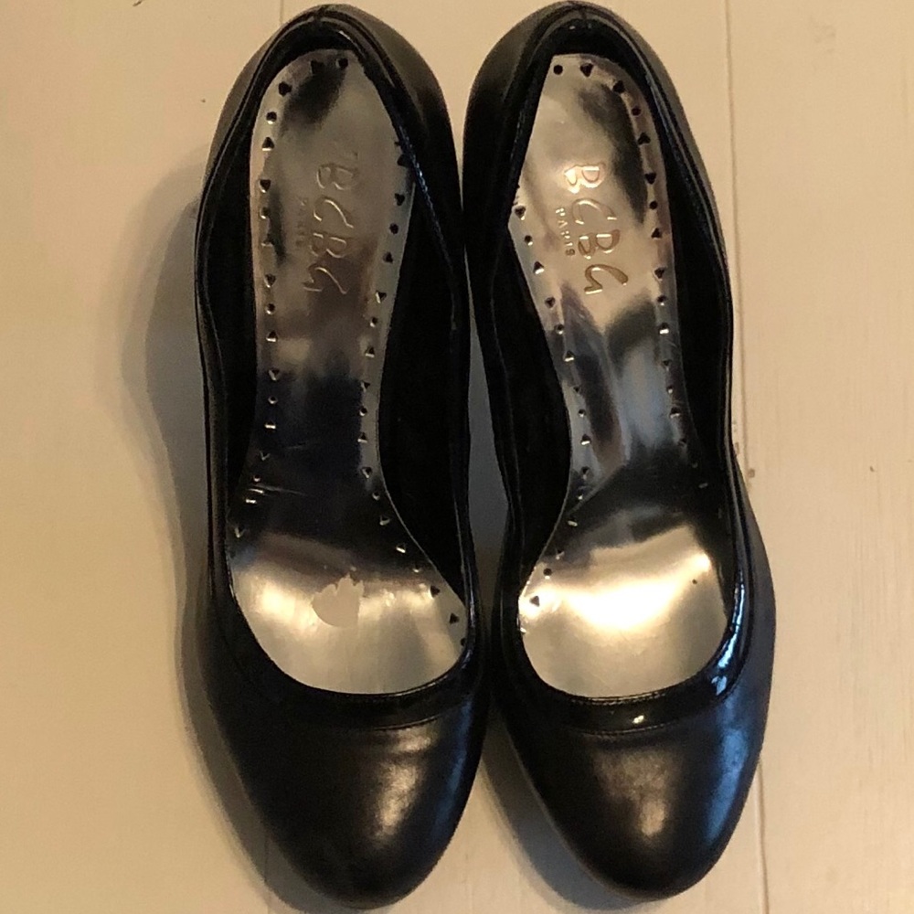 BCBG leather pumps - Picture 2 of 5